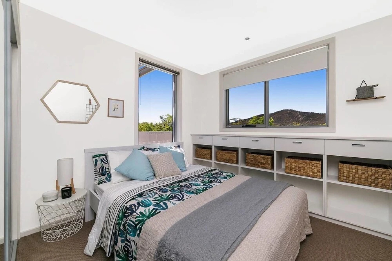 City Central Designer Apartment with Parking