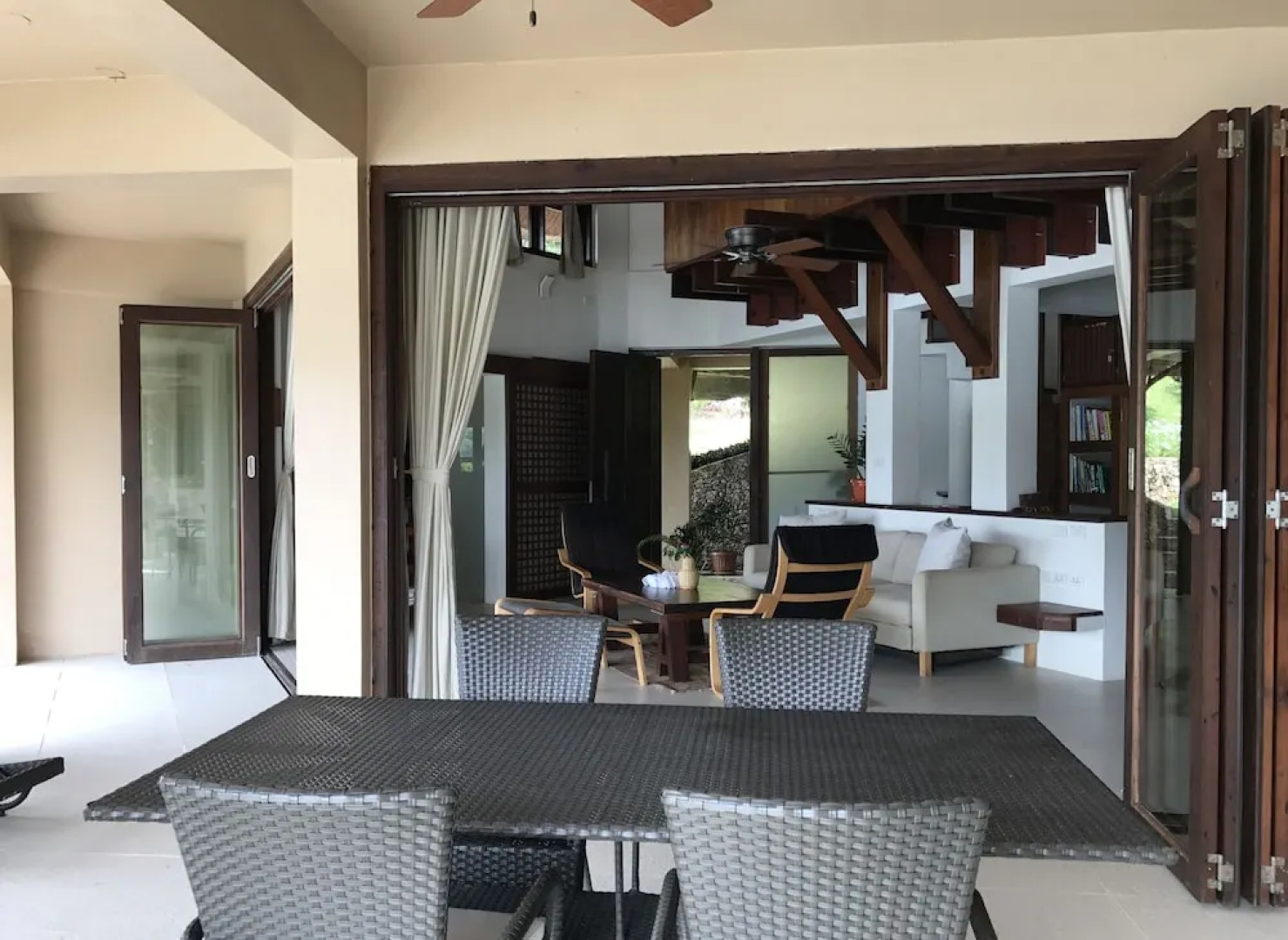 Stunning luxe 220sm villa by the sea entirely private with own pool