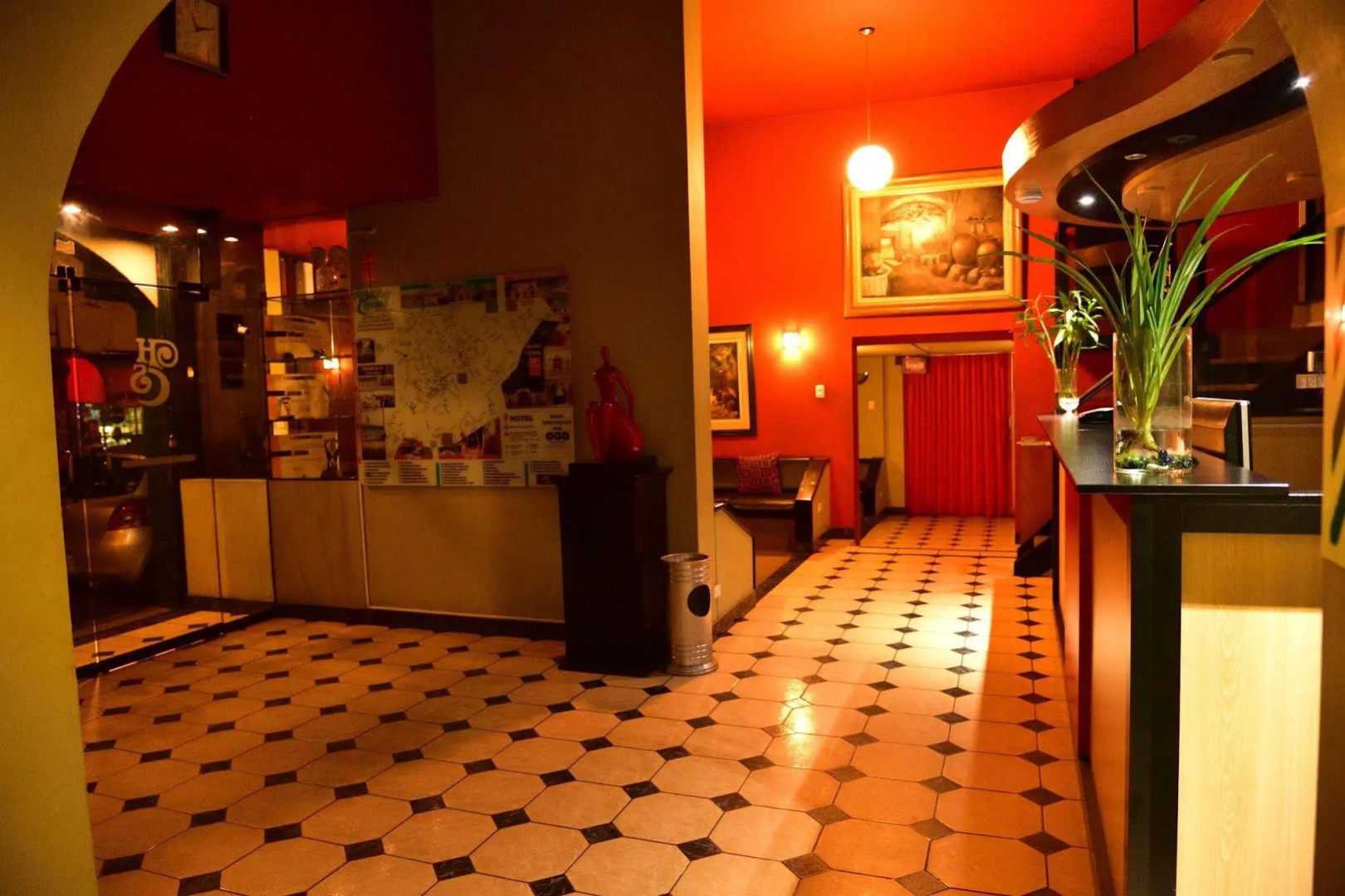 Hotel Holiday Suites