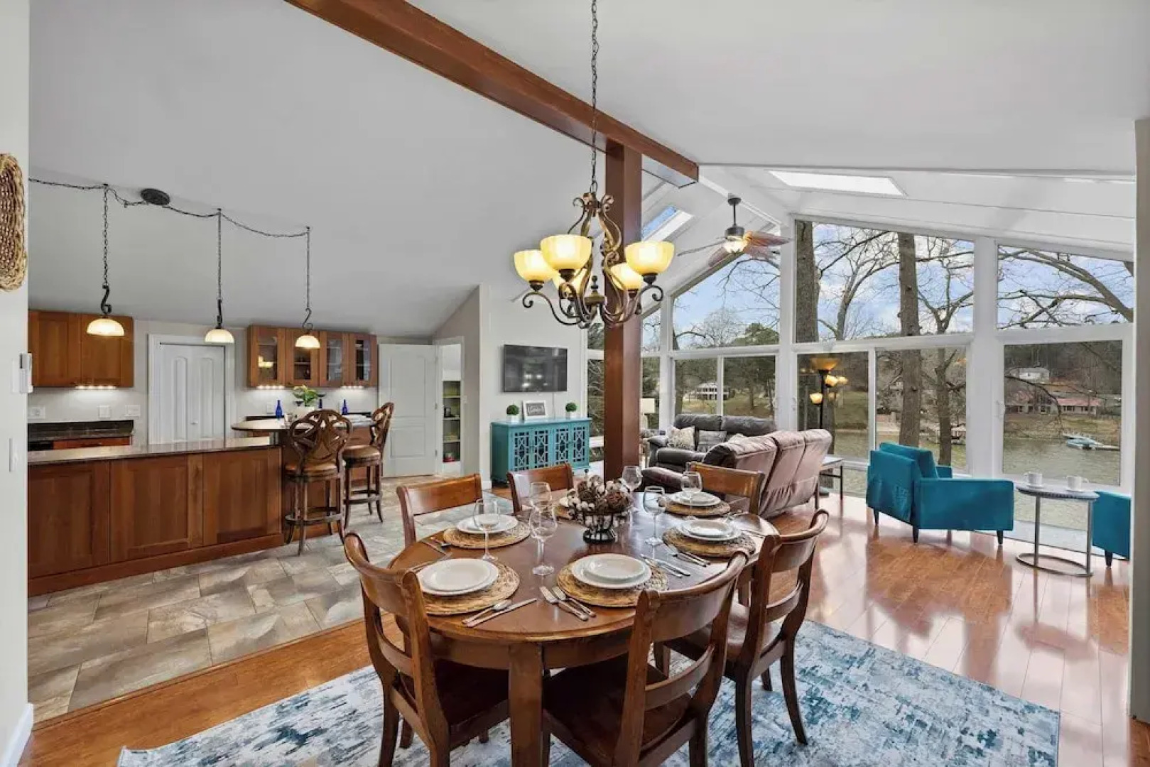 Tree Top Get Away by Avantstay Amazing Lake View