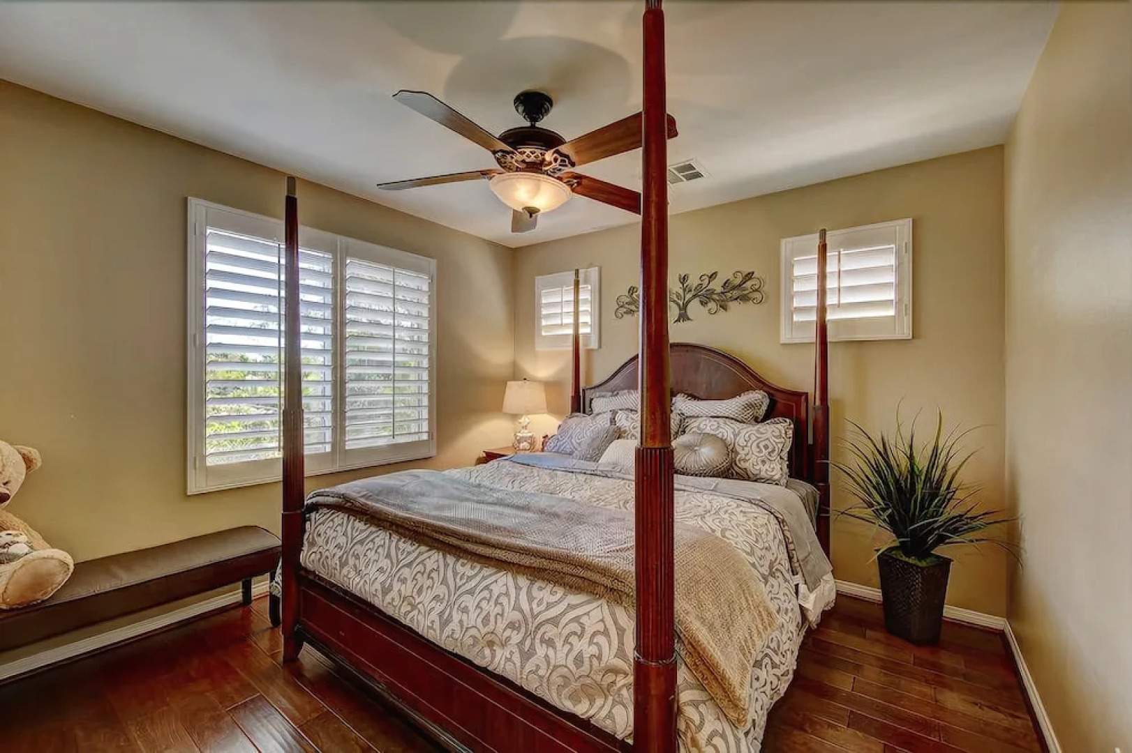 Apple Court - Four Bedroom Home