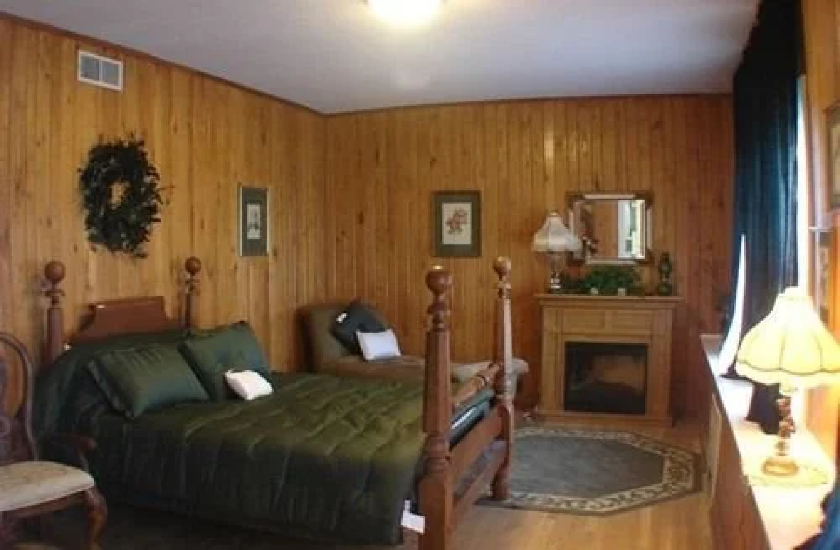 Tuckasiegee River Mountain Lodge