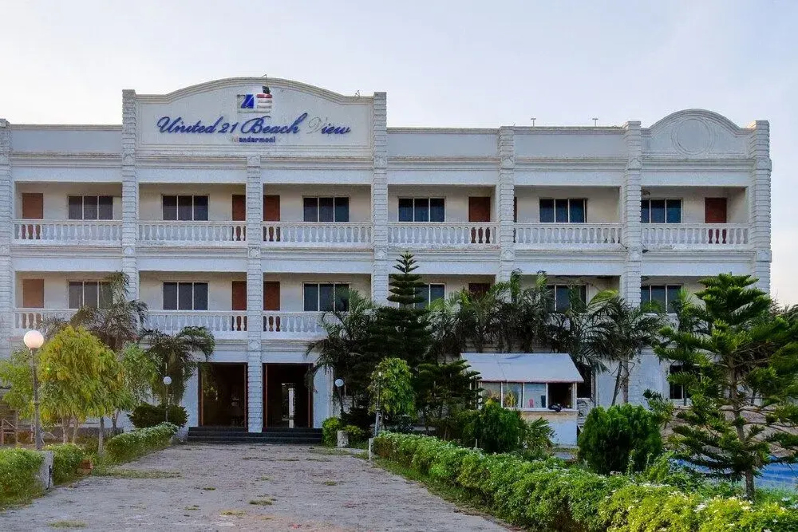 SPOT ON 36099 United-21 Beach View