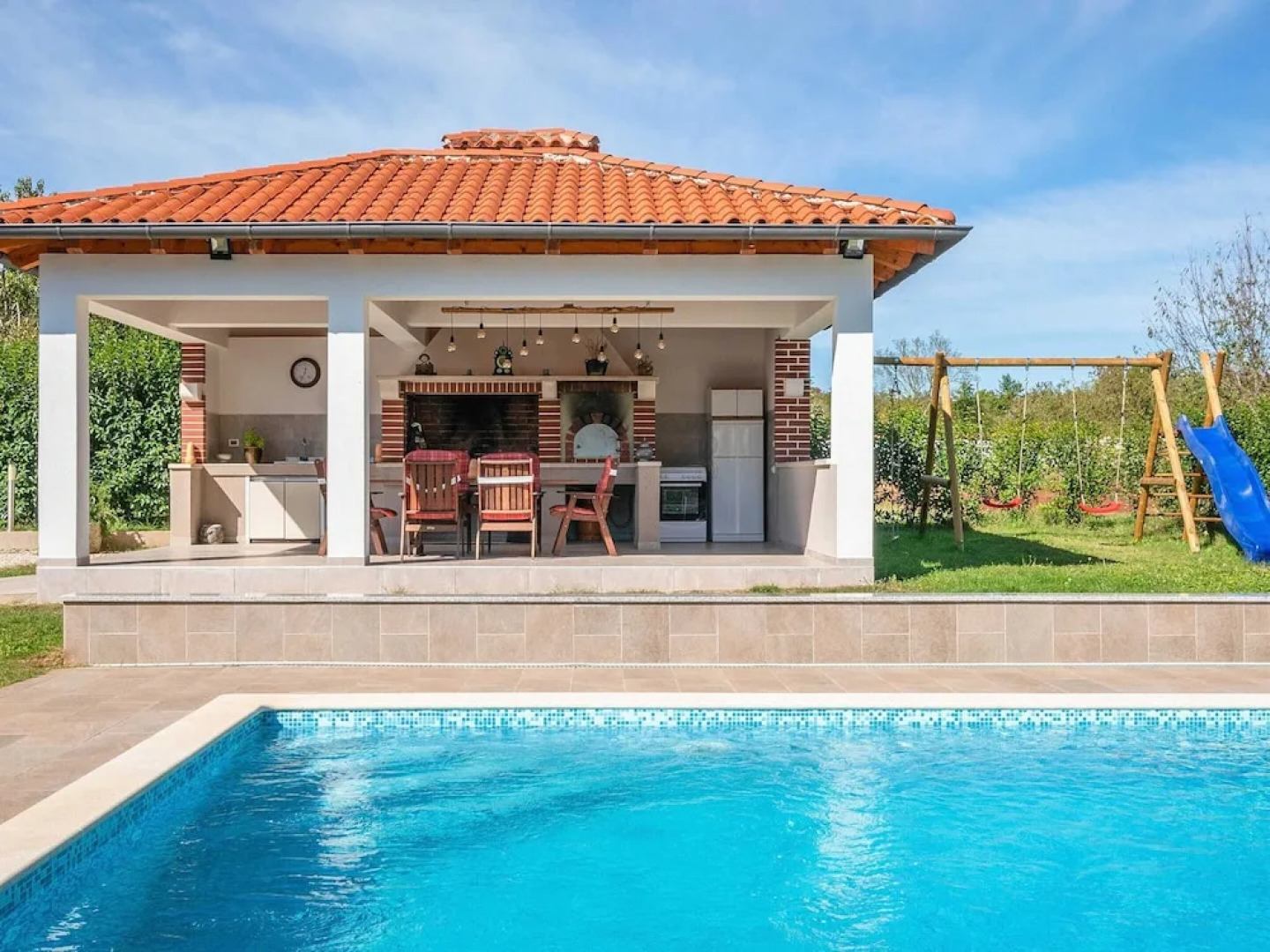 Detached Holiday Home With Swimming Pool, Near the Beach