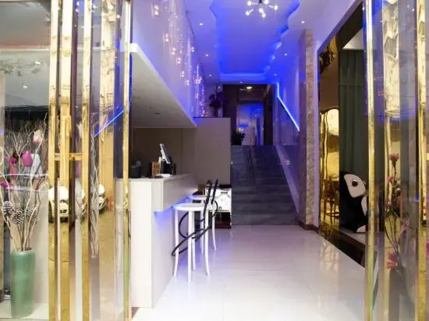 Qijiang Wannianlong Hotel