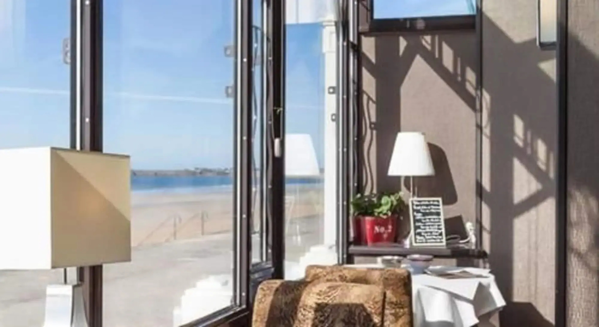 Hôtel les Ambassadeurs