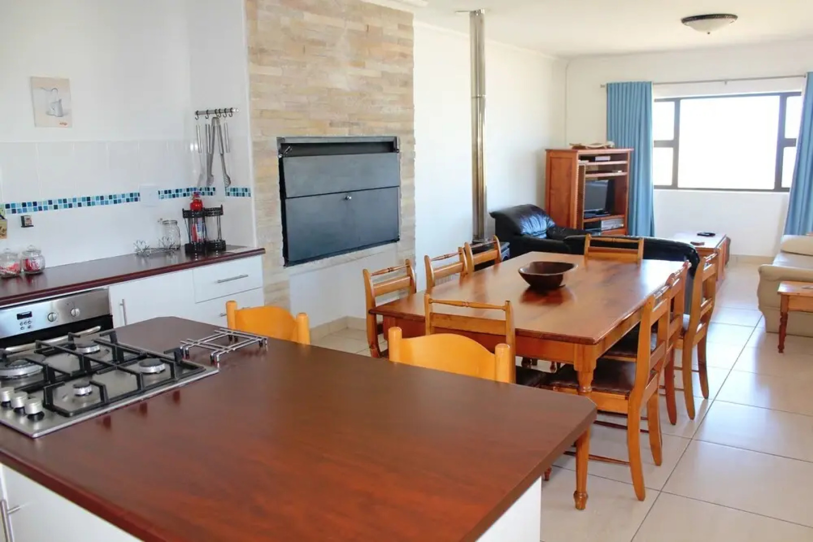 6 Sa-ais Resting Place