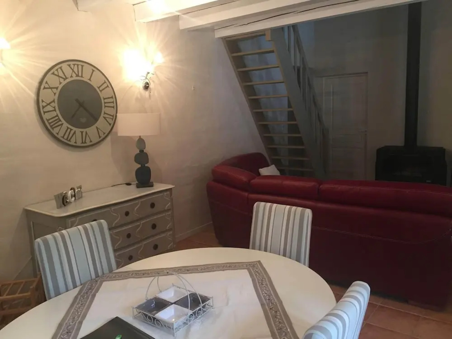 Stunning villa with private swimming pool and large garden