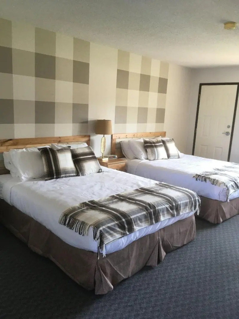 Christina Lake Village