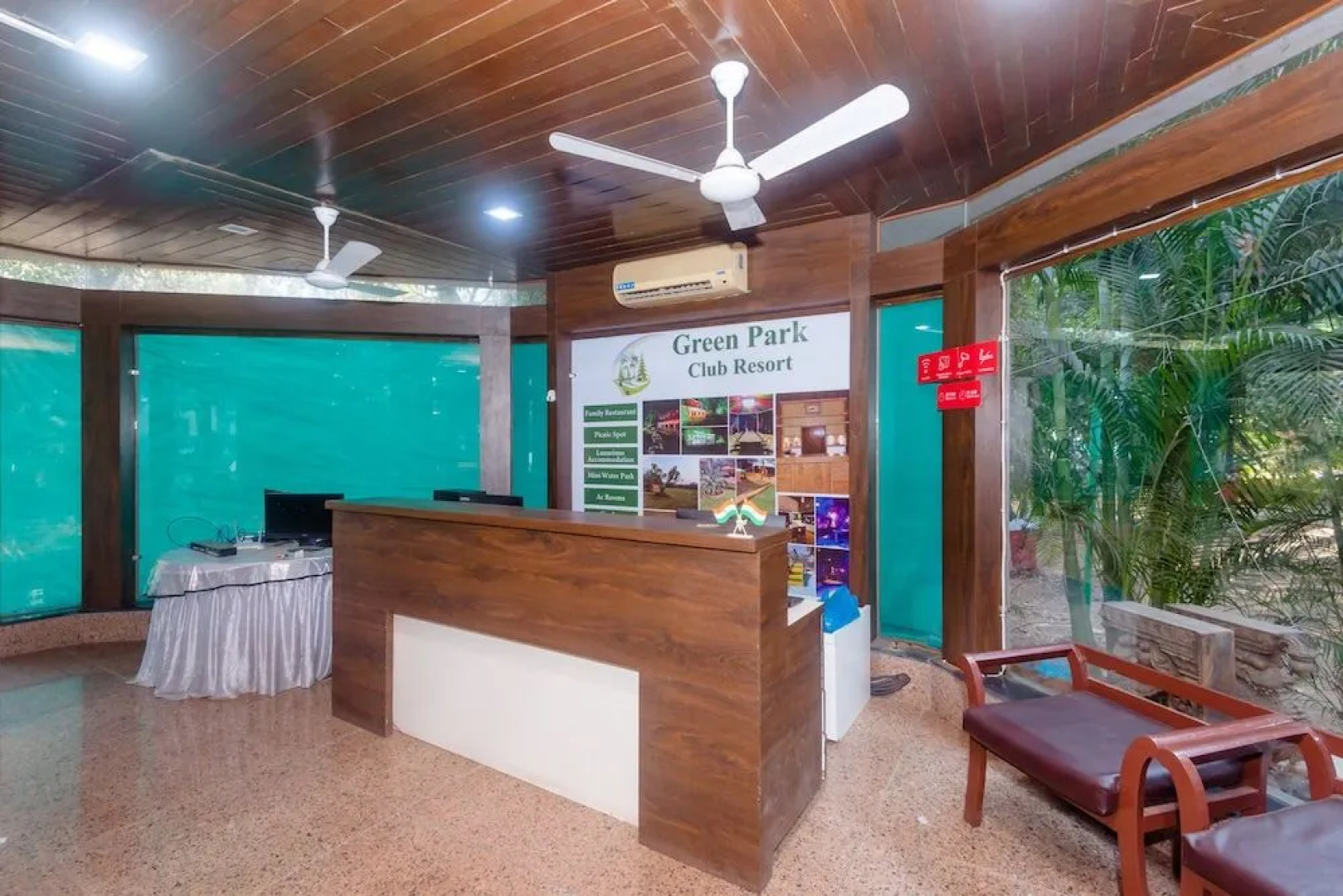 OYO 28759 Green Park Club Resort