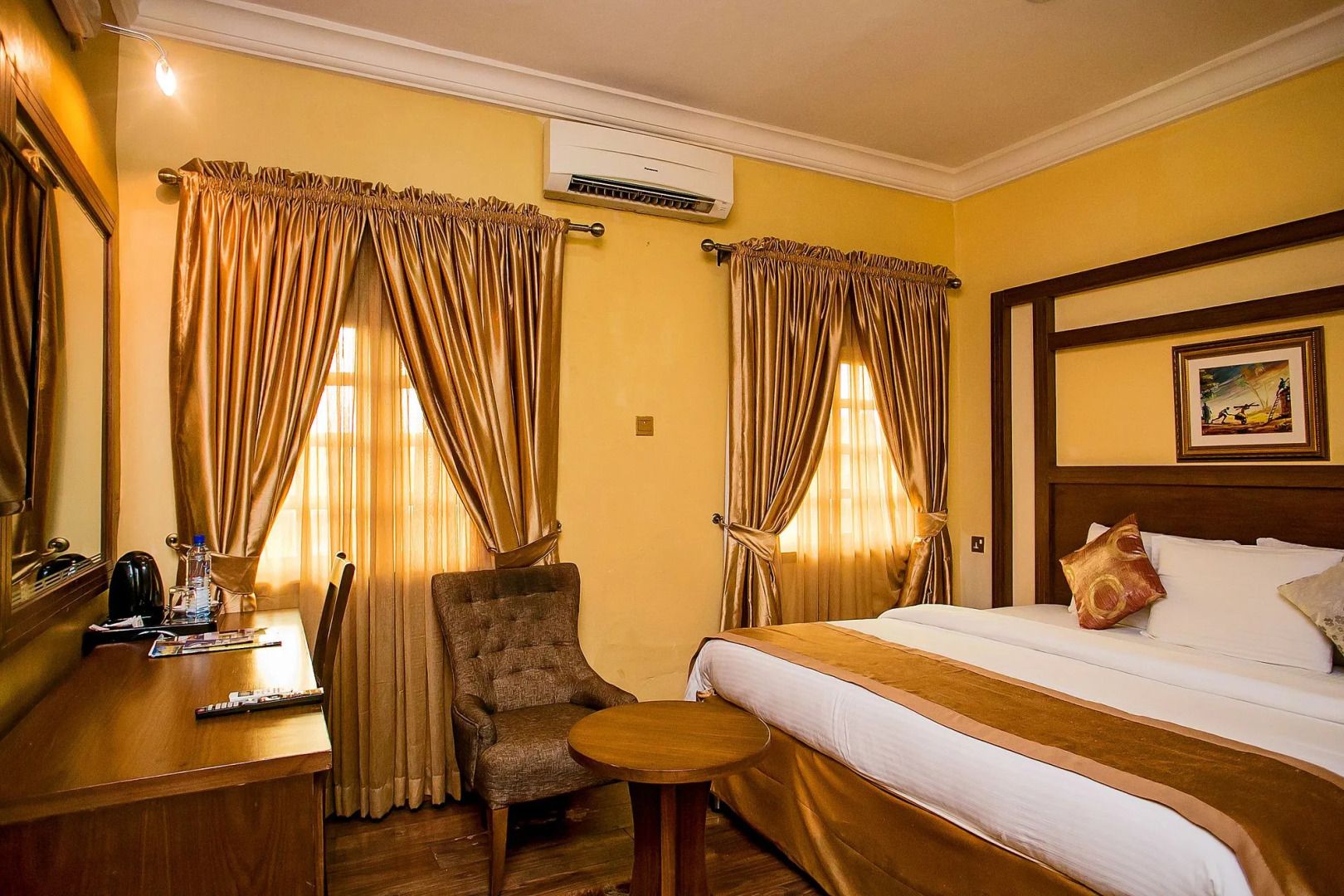 Banex Hotel and Suites