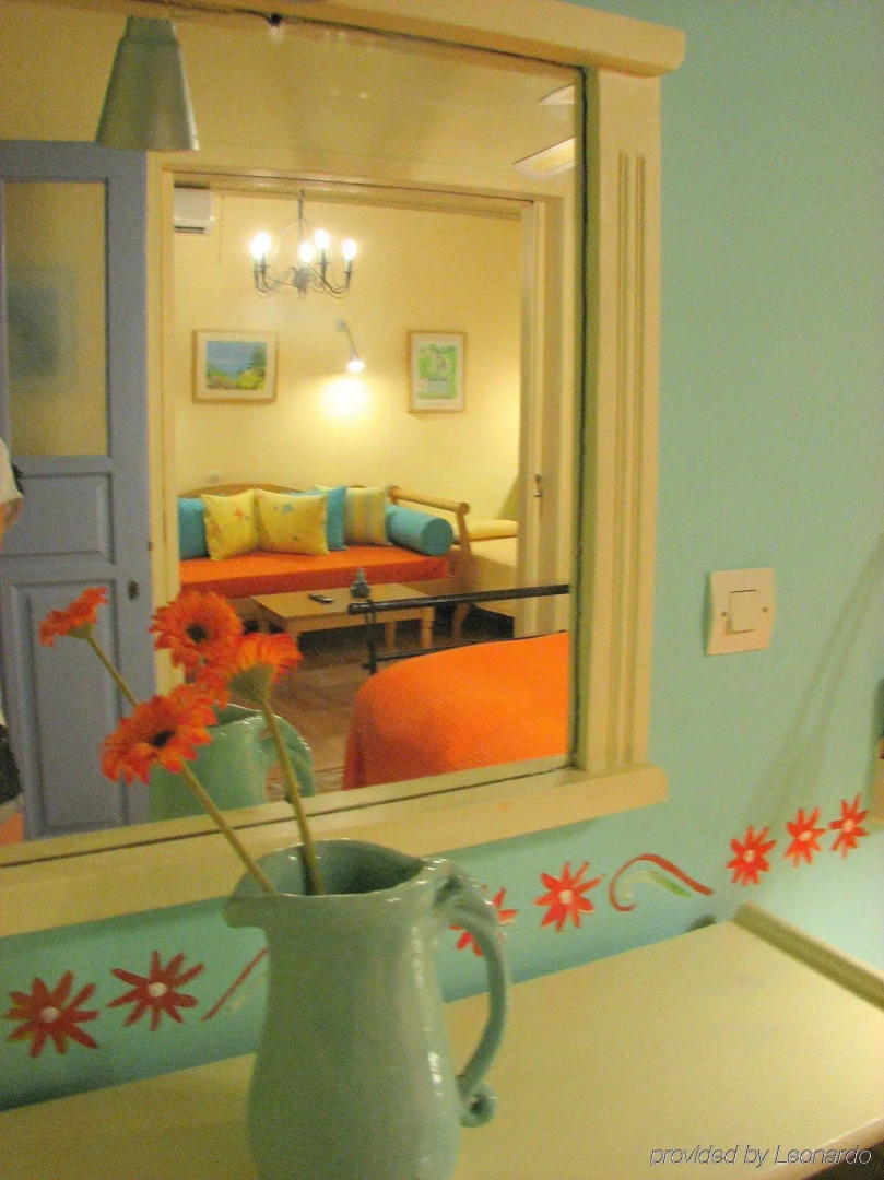 Simatos Apartments and Studios