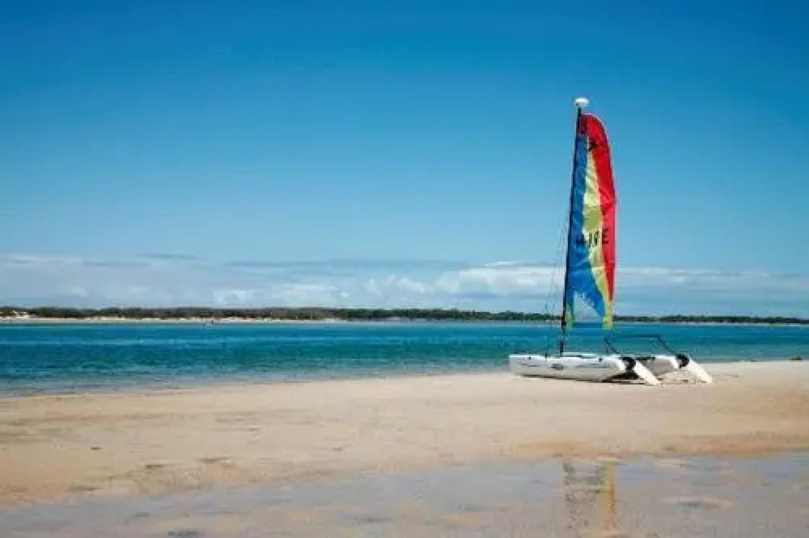 Golden Shores Unit 3, 21 Landsborough Parade