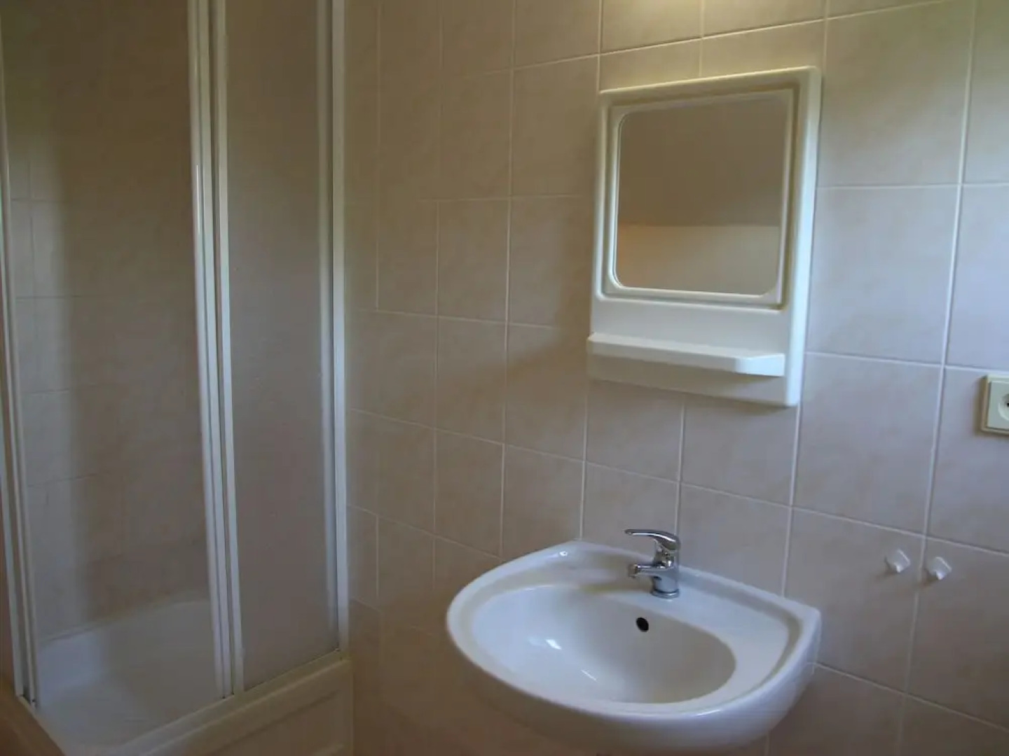 Detached Holiday Home With Veranda Near Cerny Dul