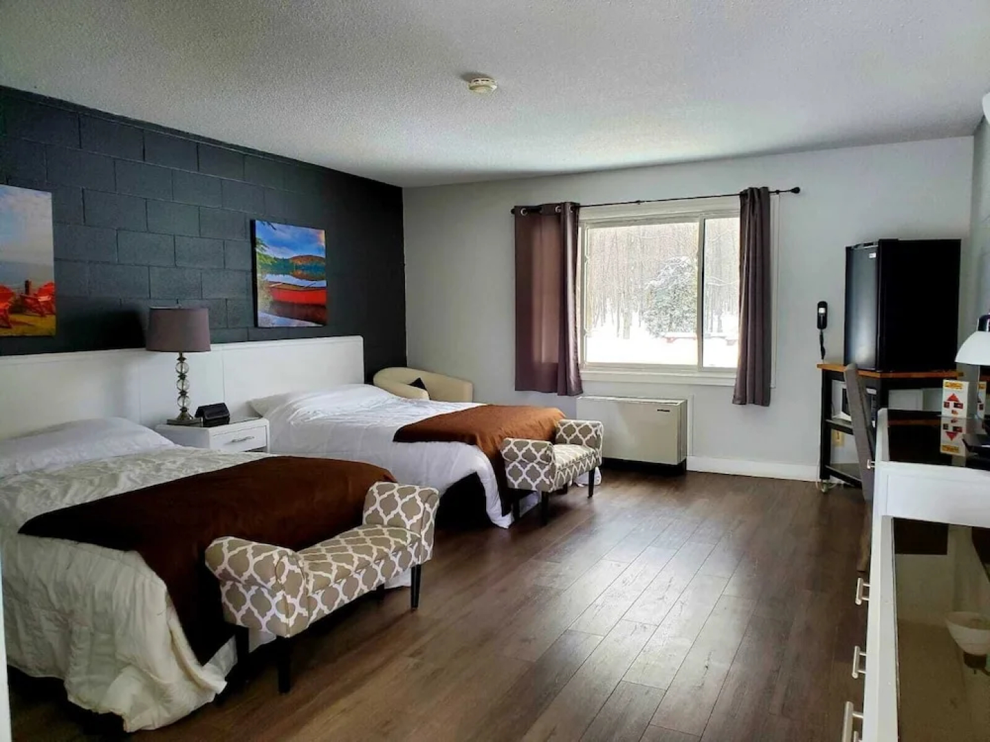 Peninsula Motel