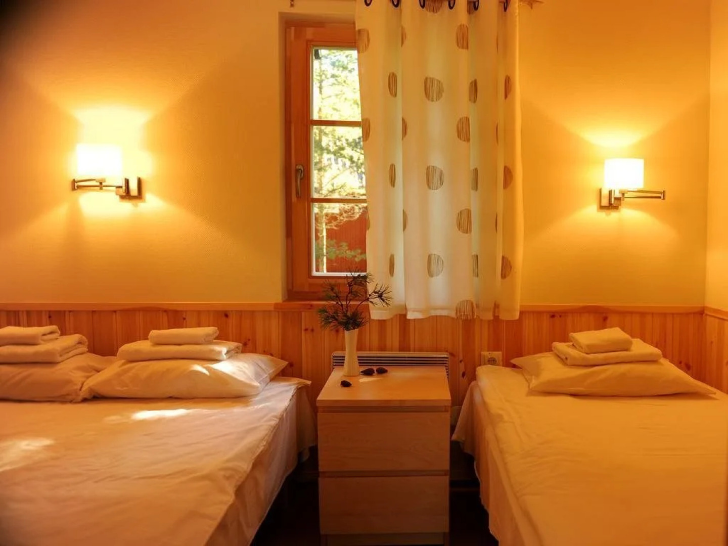 Roosta Holiday Village