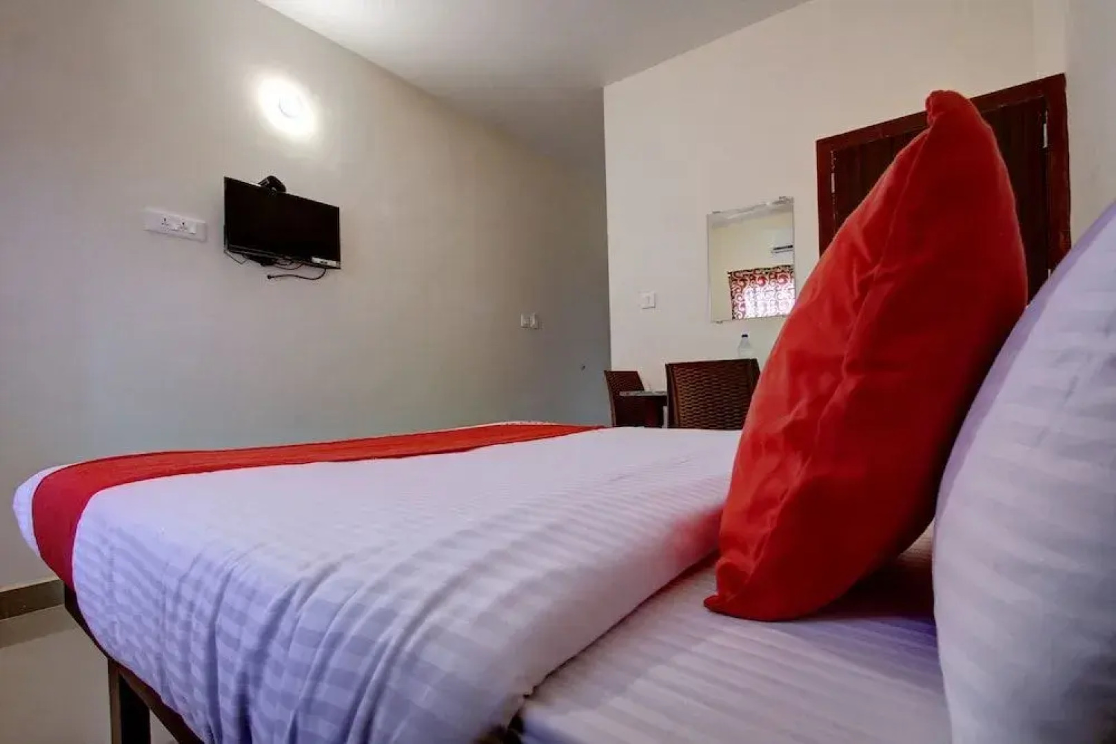 Century Park by OYO Rooms