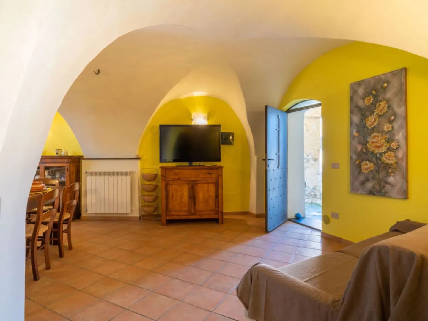 Apartment Giallo Vasia