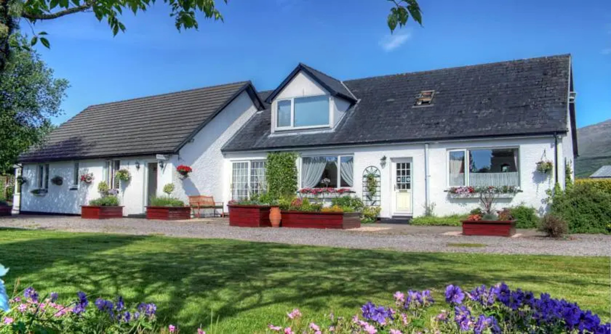 Lochan Cottage Guest House