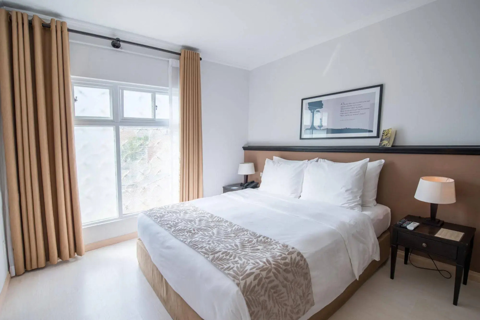 The Alcove Library Hotel