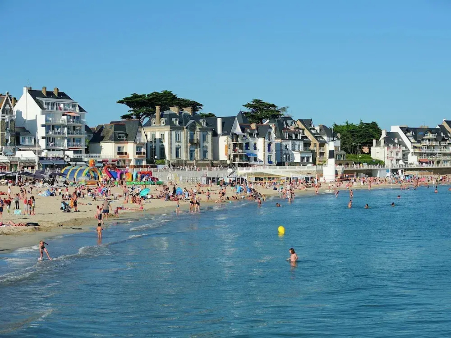 Serene Holiday Home in Pénestin with Garden