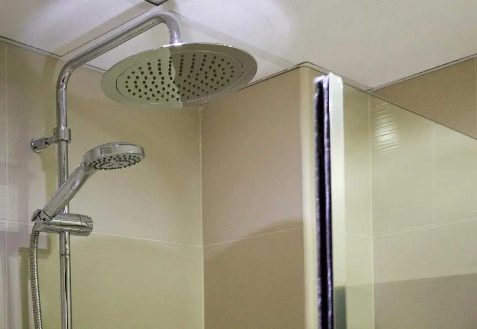 The Lights City Rooms