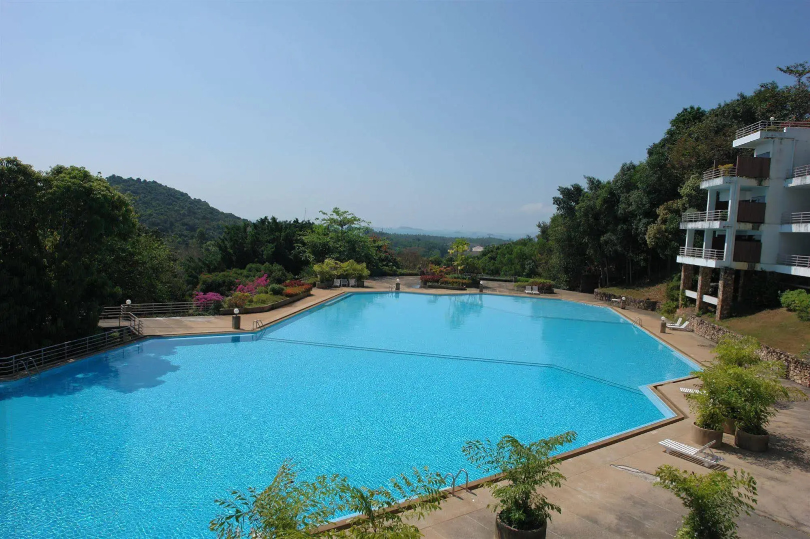 Hinsuay Namsai Resort Hotel