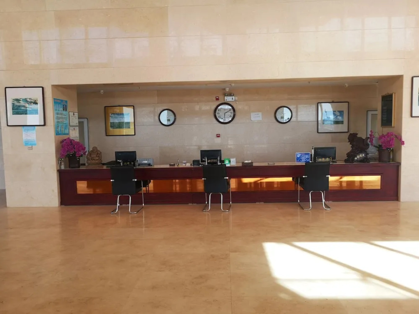 Yanlong Hongshun Hotel