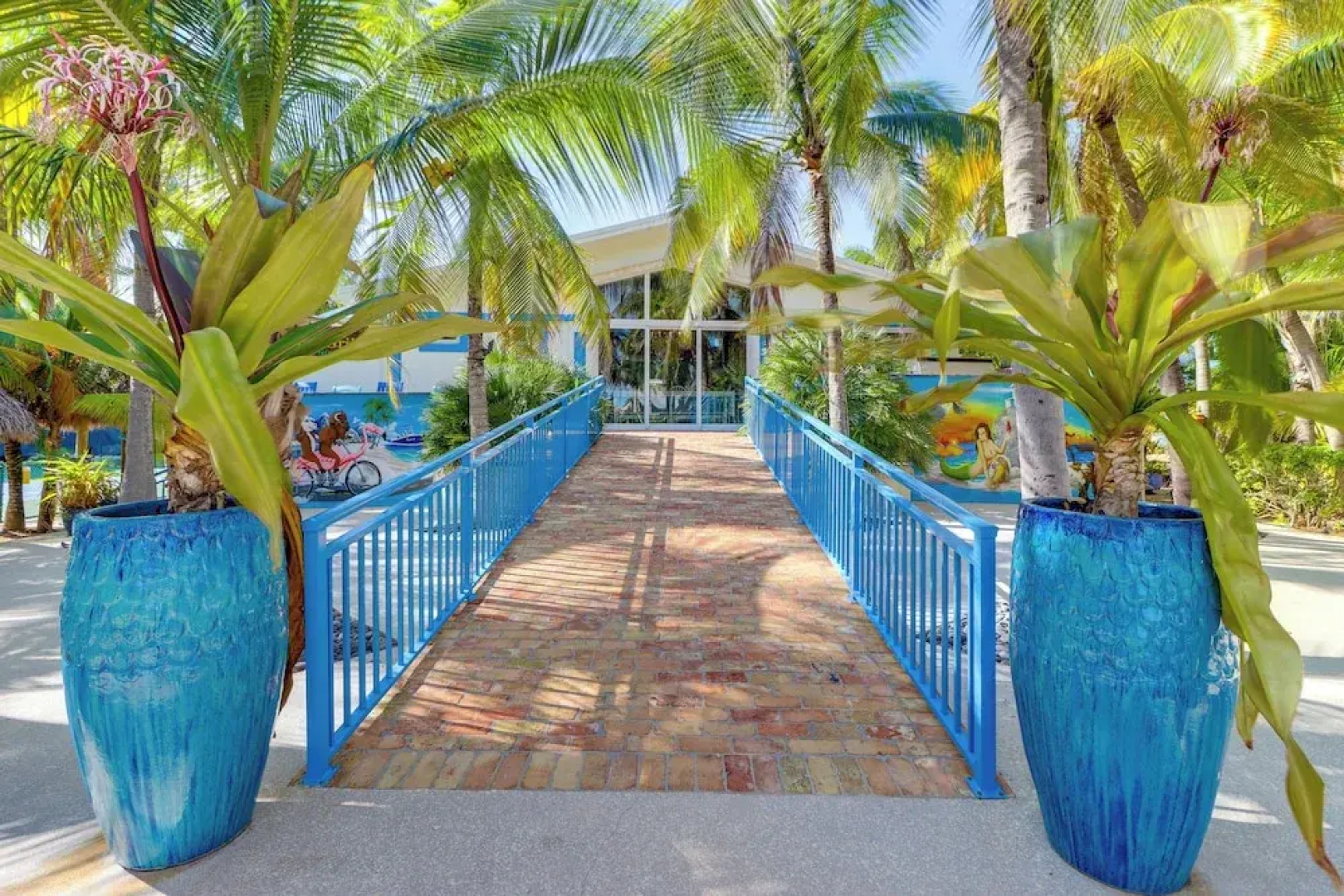 1 Mi to Dtwn: Oceanfront Gem w/ Resort Amenities!