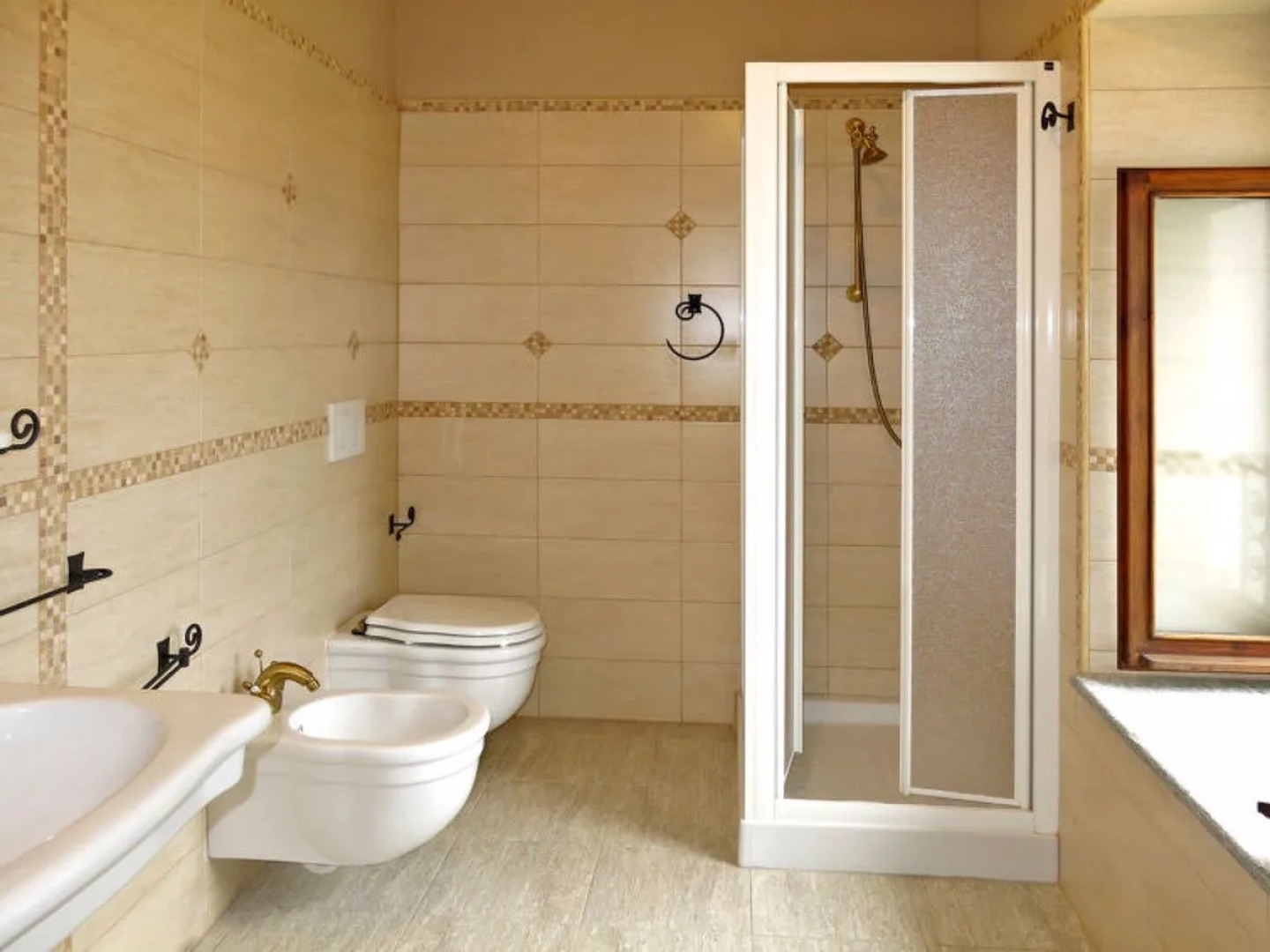 Le Rose dAntan (CMB105)