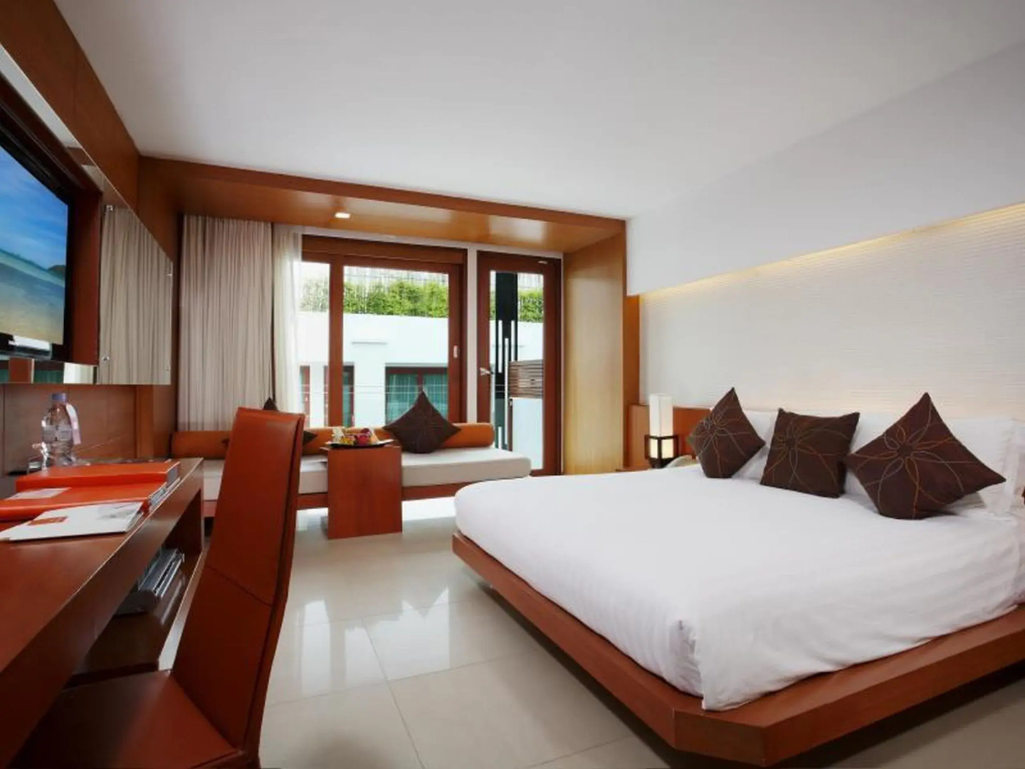 Курортный отель La Flora Resort Patong