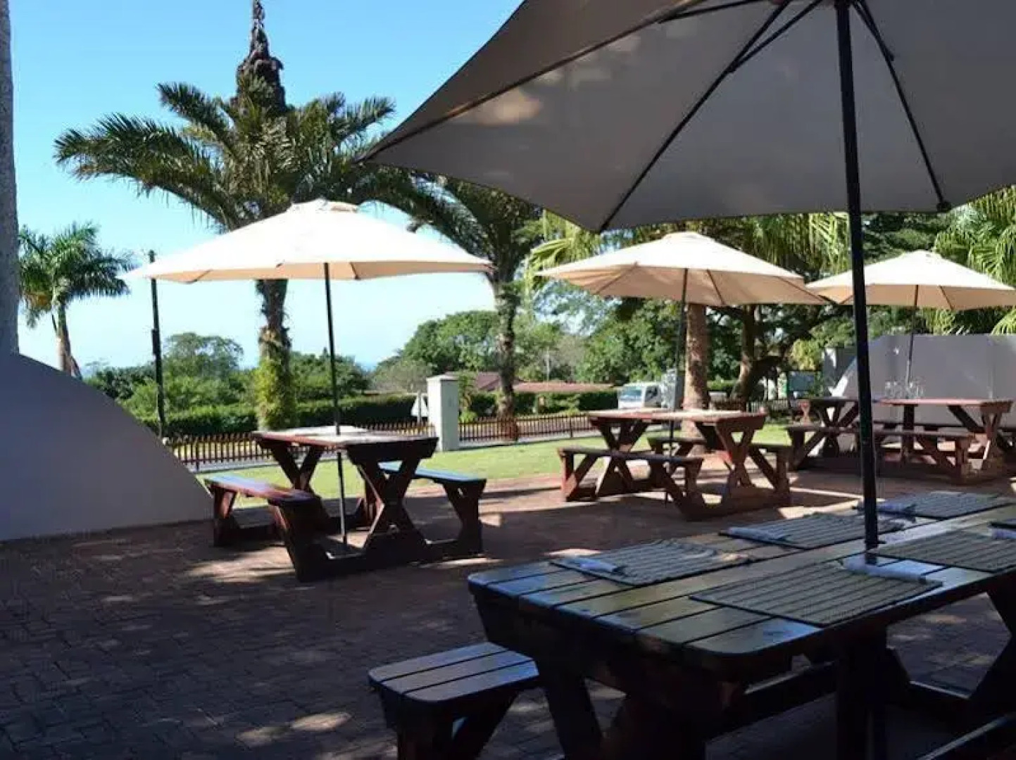 Tradewinds Country Inn