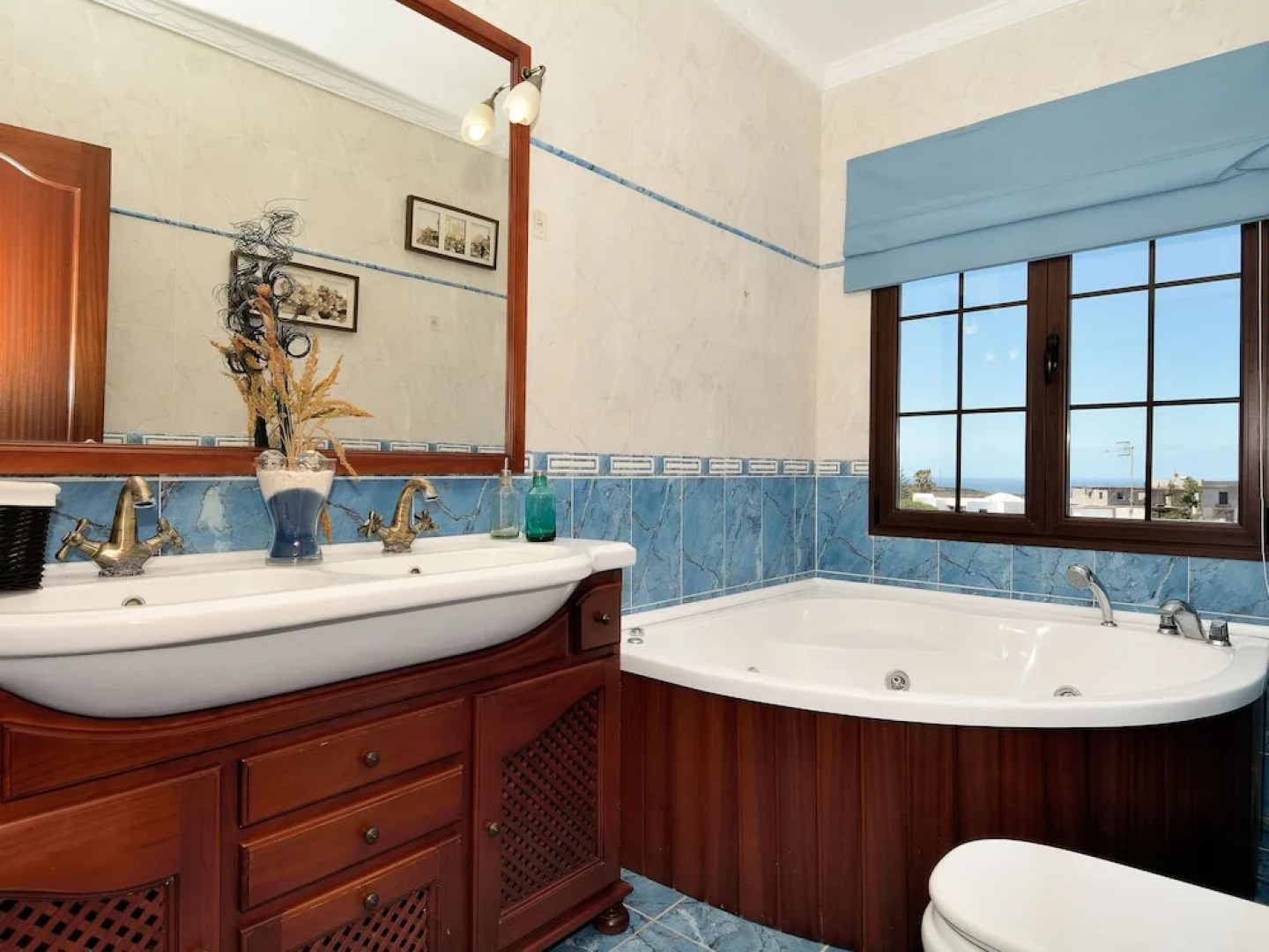 Quiet Location, Comfortable and Detached Villa With Private Pool Near Tinajo