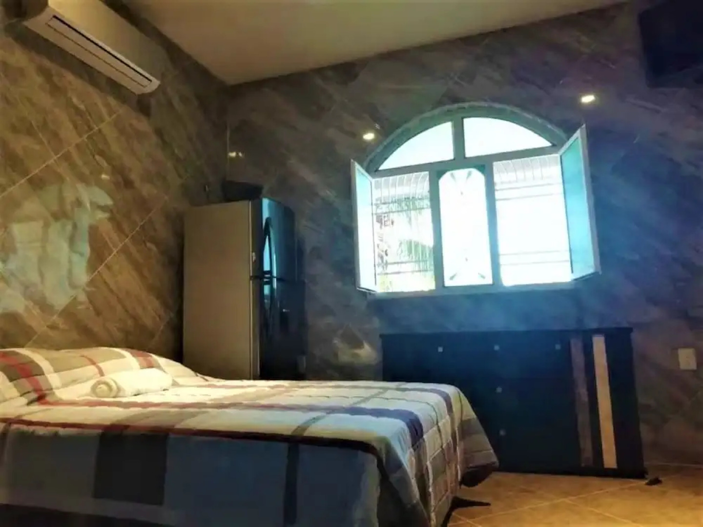 Kaeli's Caribbean Studios