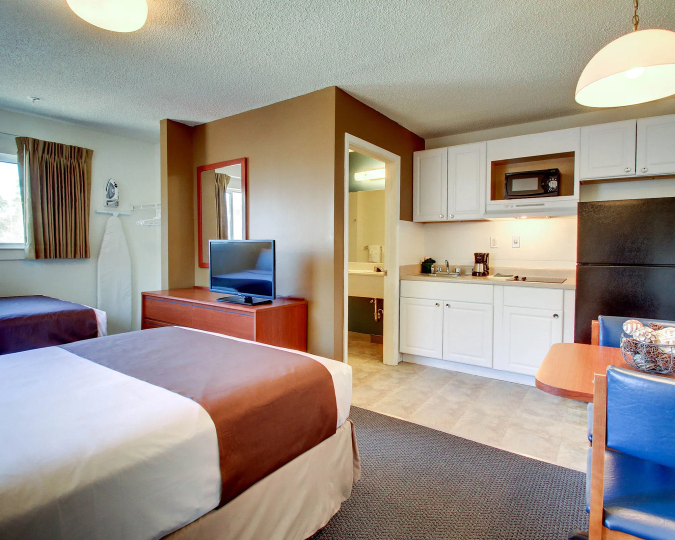 Suburban Studios Biloxi North Area