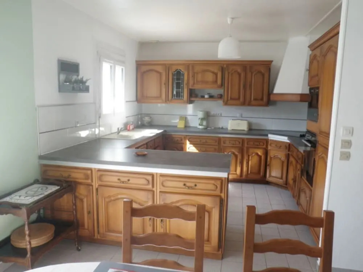 Attractive, detached holiday home, situated at only 300 m from the sea and the sandy beach.