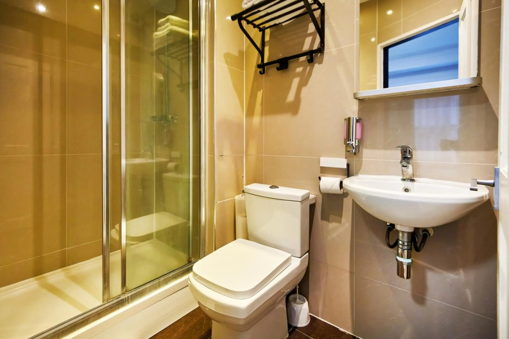 Huttons Hotel, Victoria London
