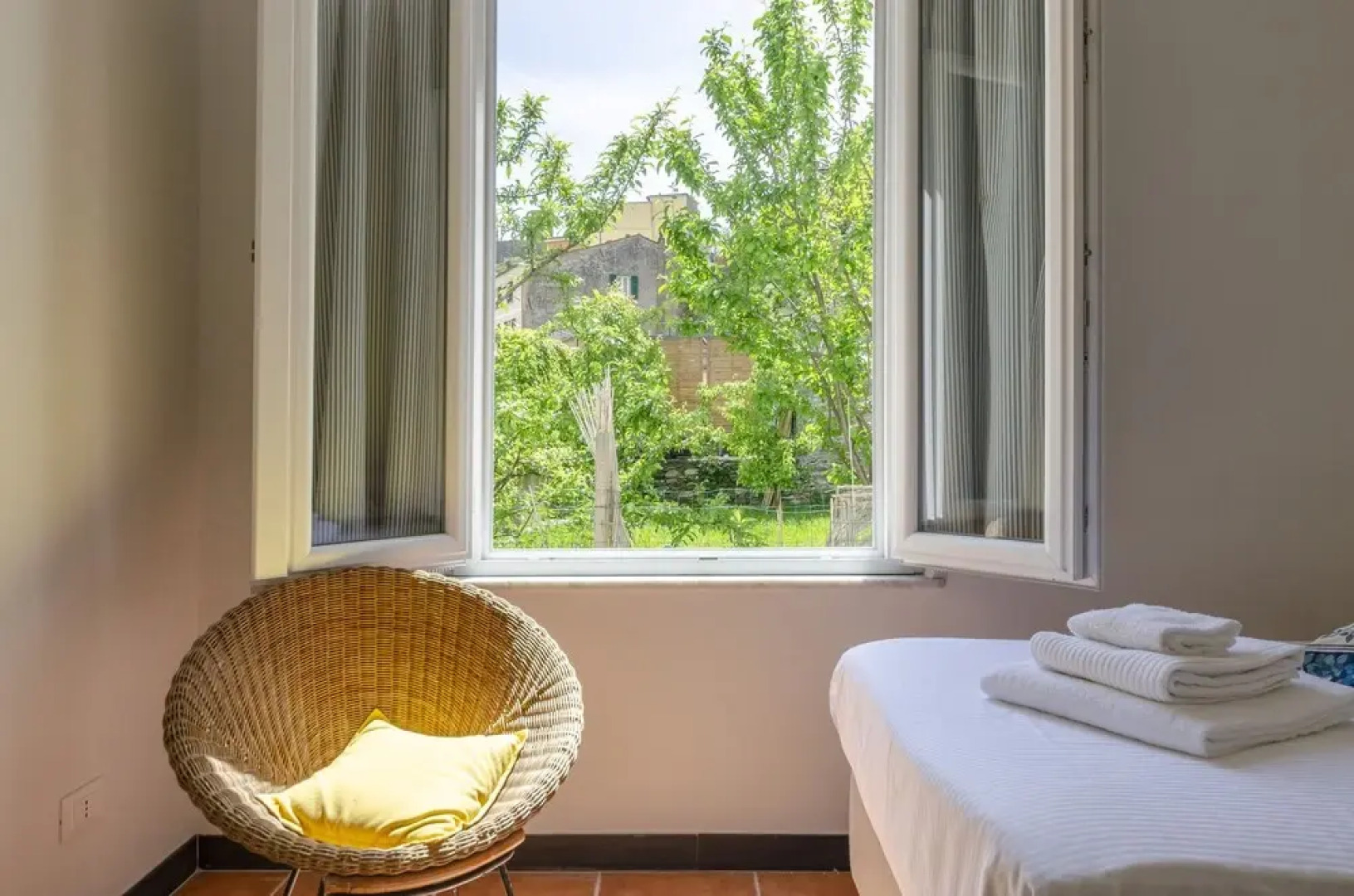 ALTIDO Pretty House Whole Villa For Huge Families