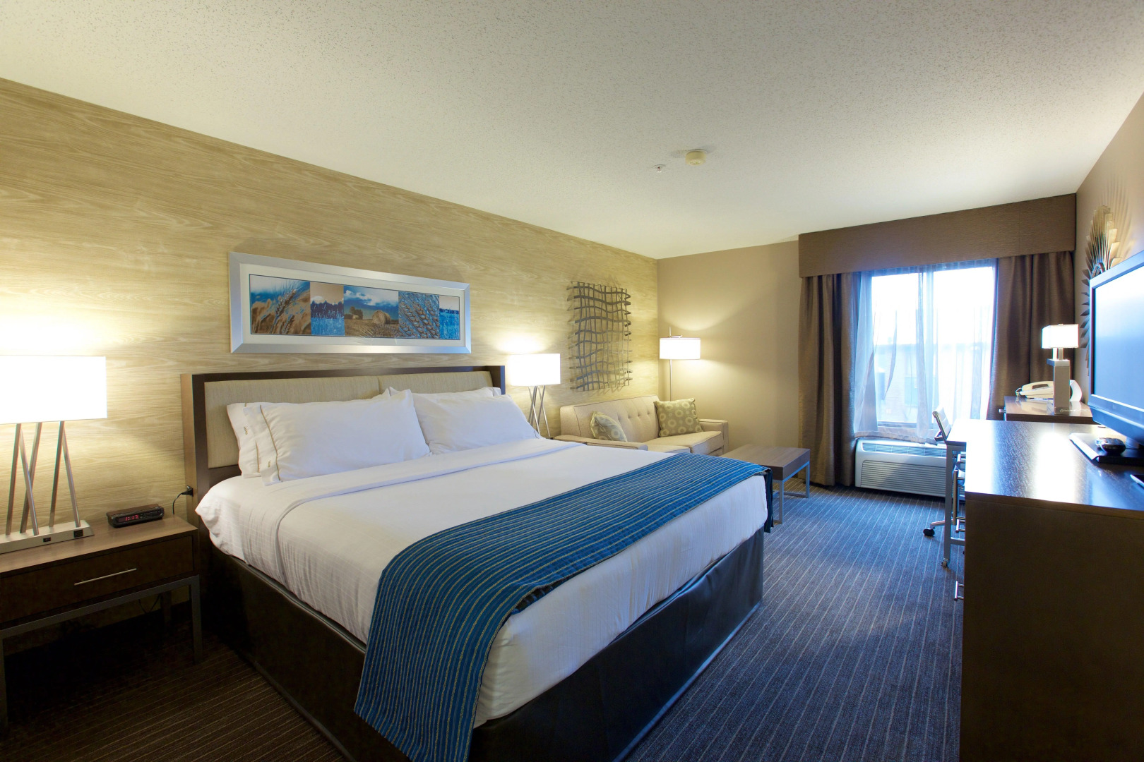 Holiday Inn Express Fargo-West Acres by IHG