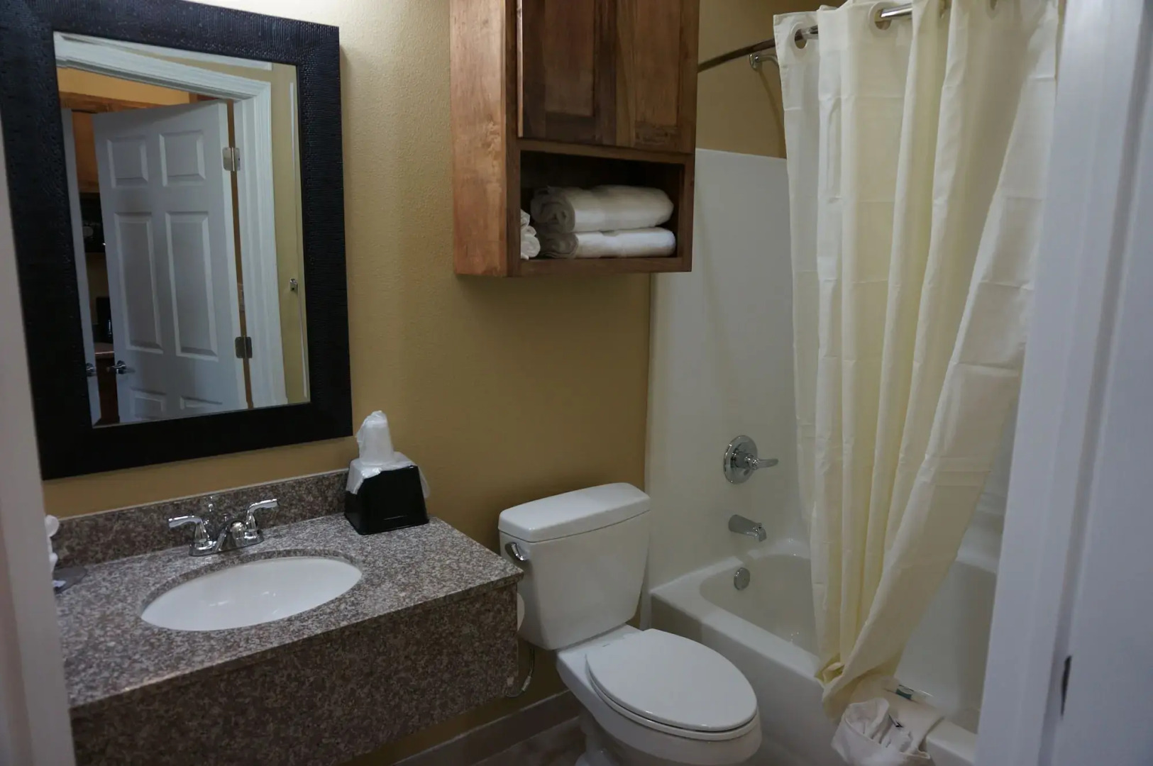 Texas Bungalows Hotel & Hotel Que at Lakeline Austin Cedar Park