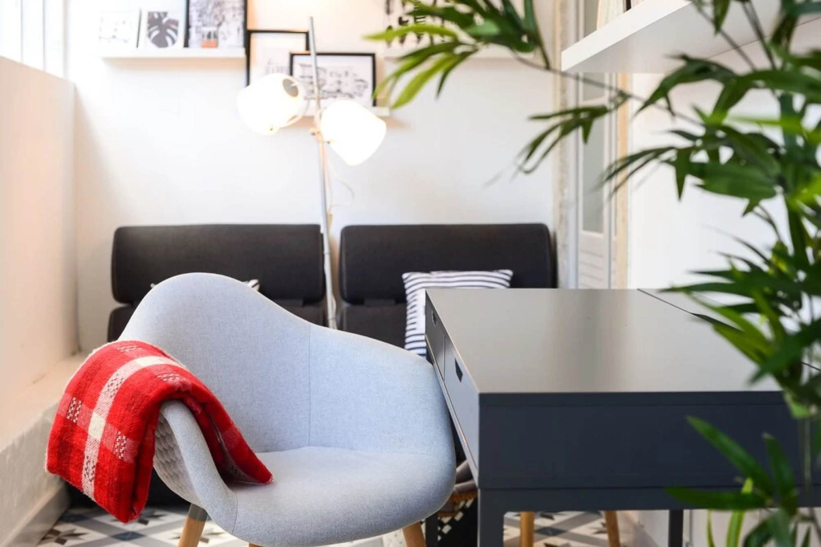 Great Location Close to the Metro