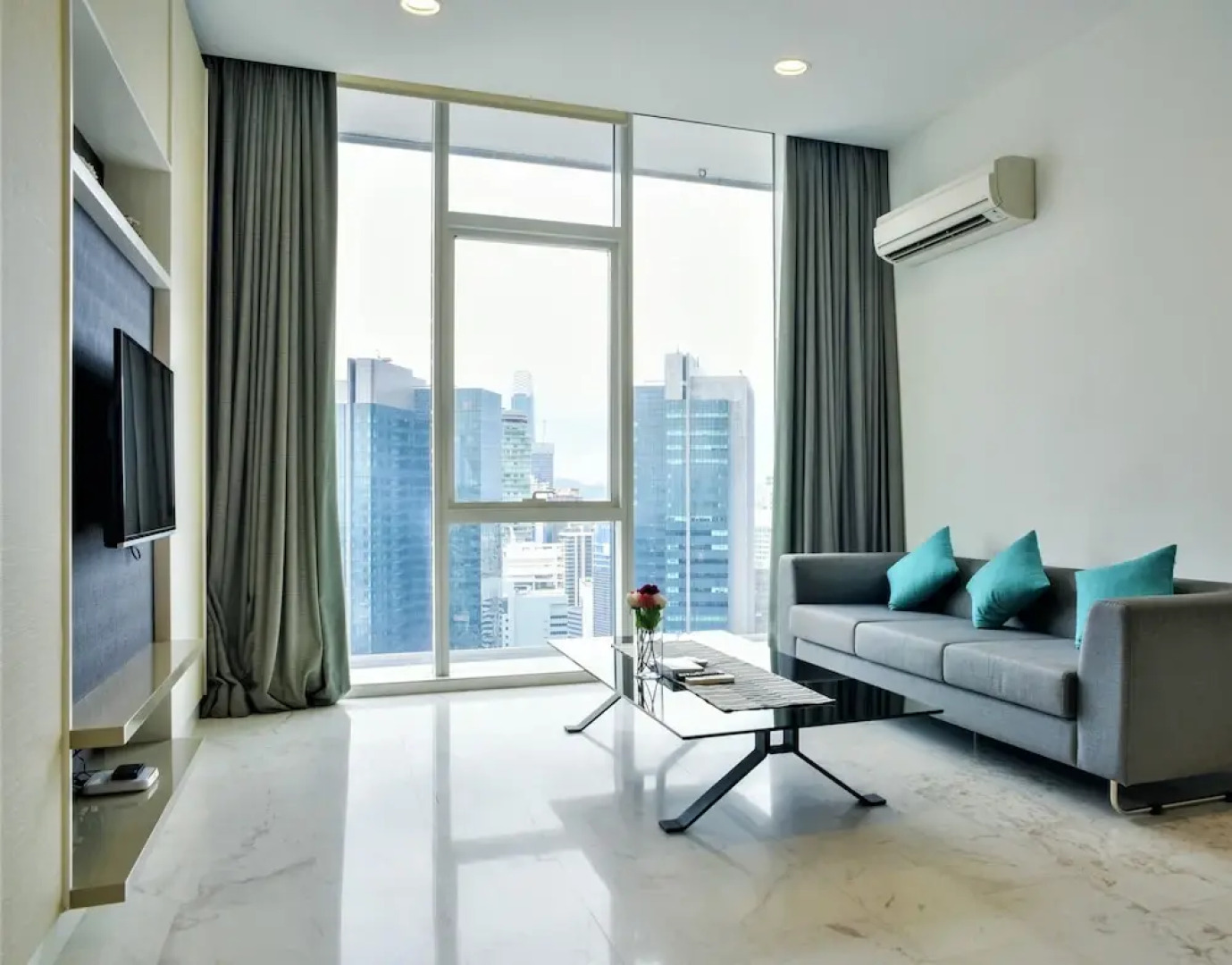 Platinum KLCC Kuala Lumpur by SabaSuites 