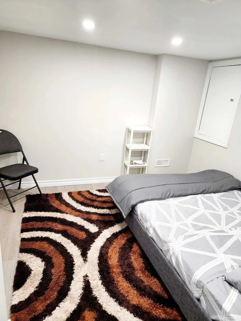 Stunning - Basement Apt in Barrie