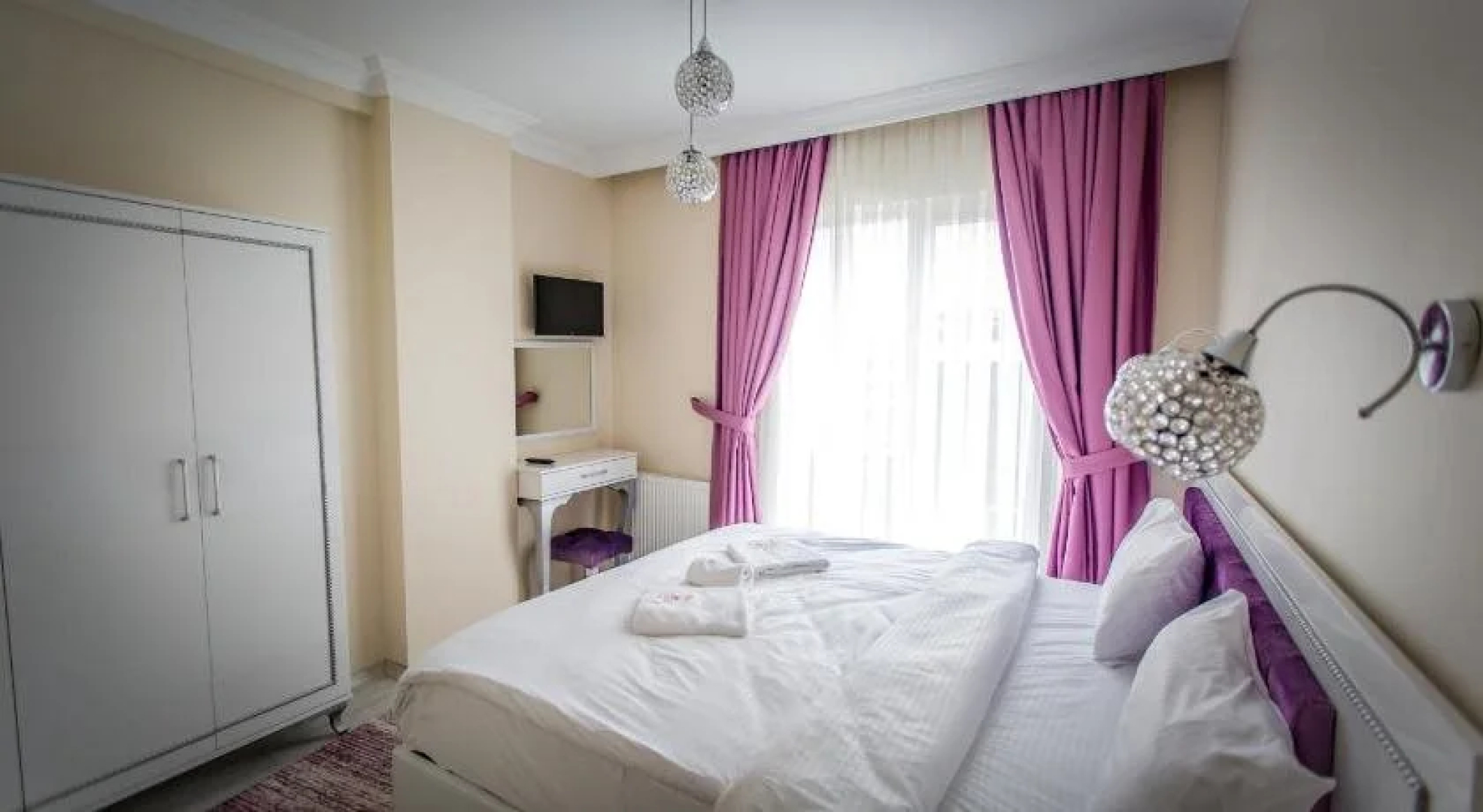 Rosso Hotel