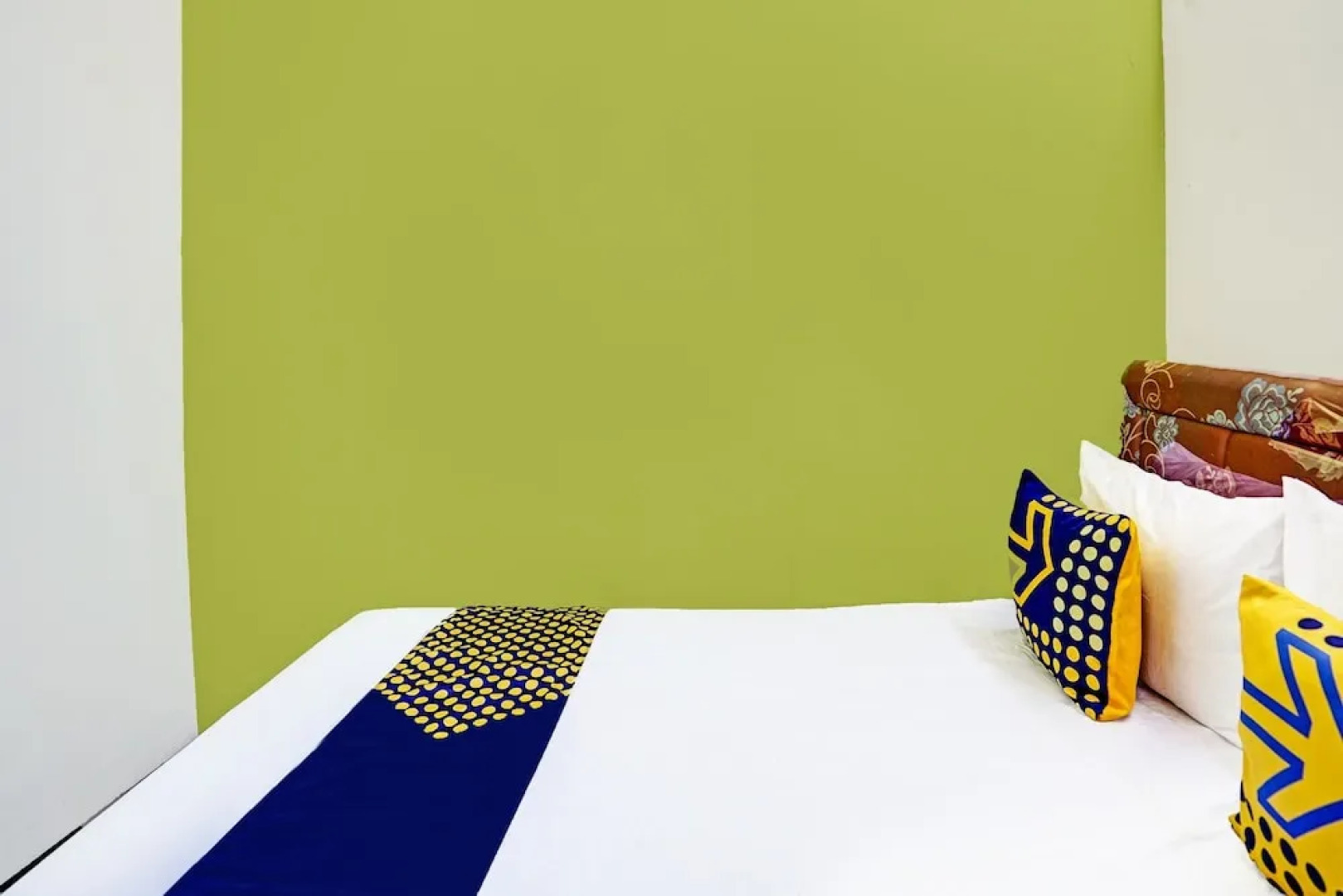 SPOT ON 91716 Kost Yy Syariah