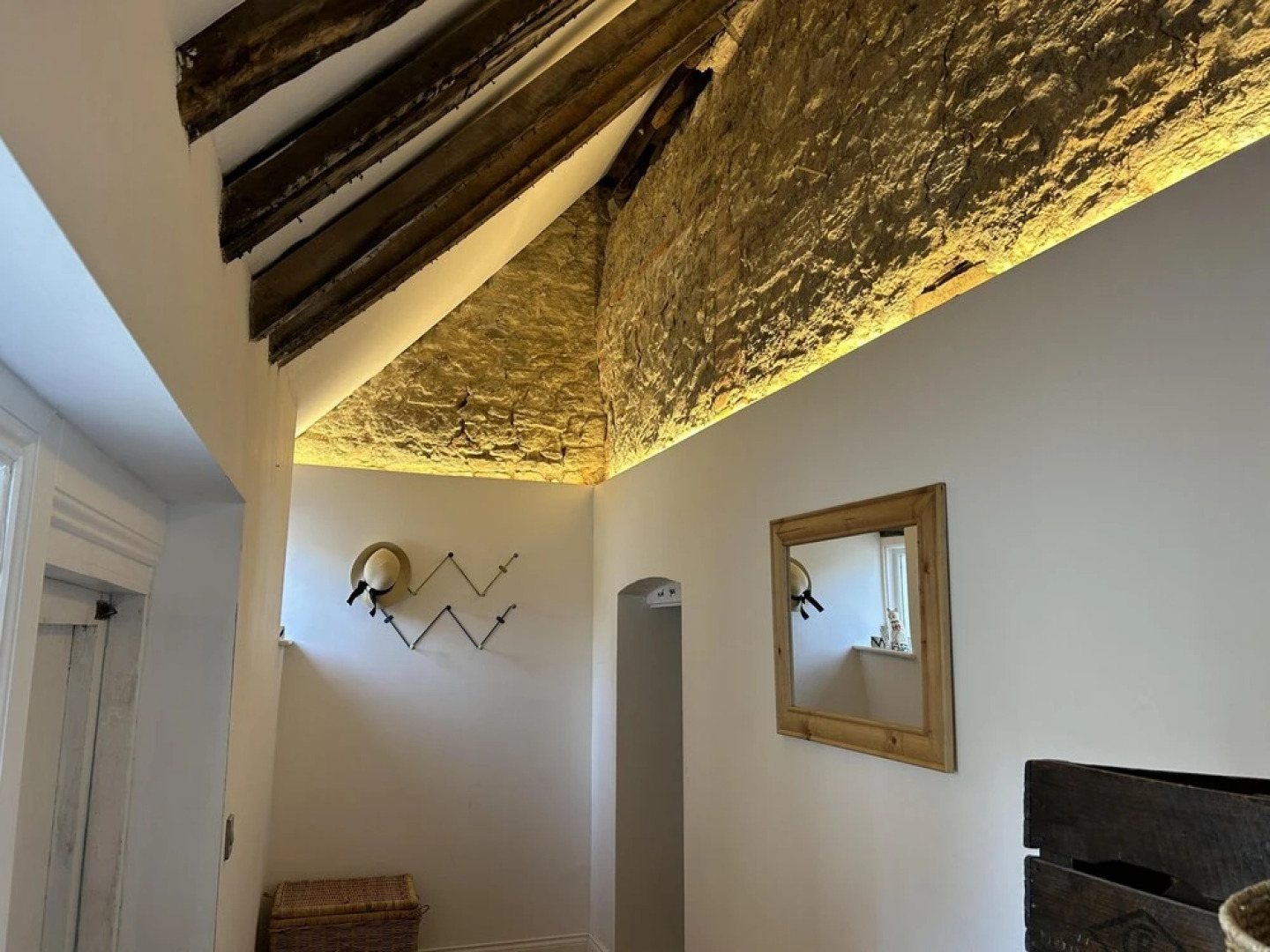 Petworth Cottage-sleeps 6-pet Friendly-central