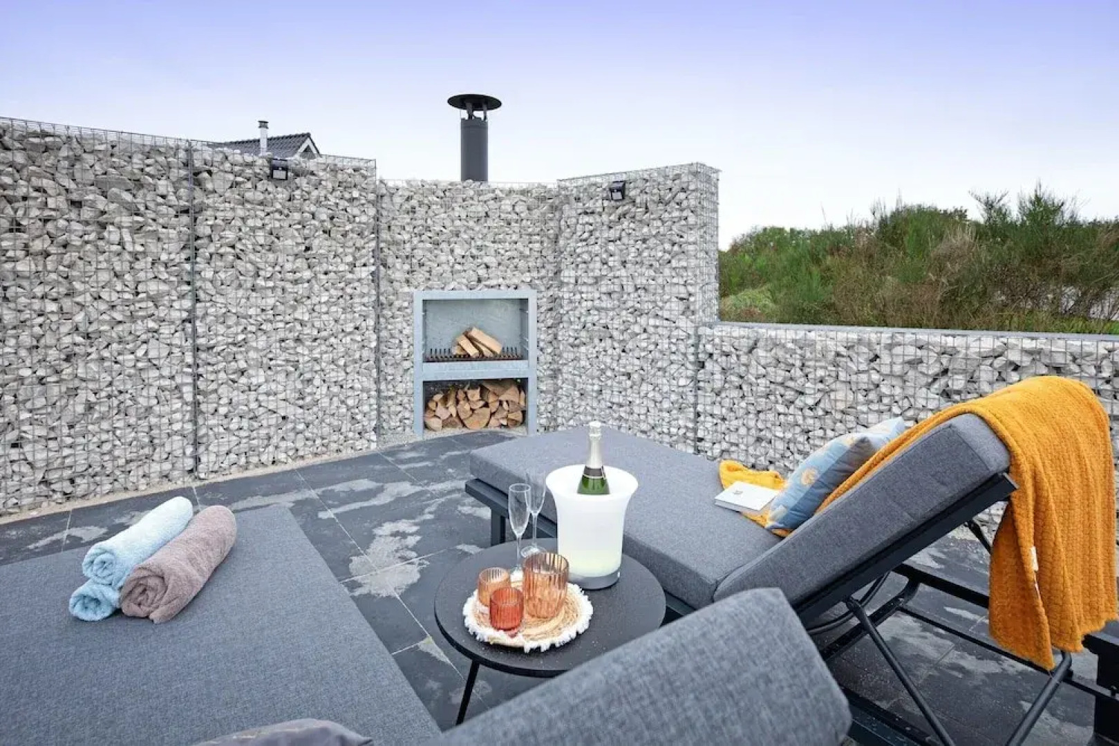 Holiday Home With Pets-friendly