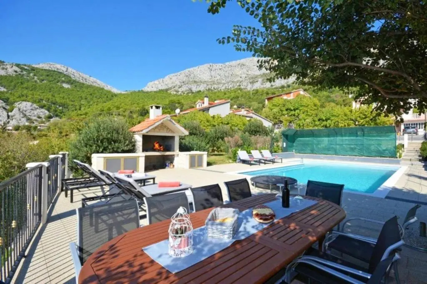 Villa with 4 bedrooms in Solin with wonderful sea view private pool enclosed garden 5 km from the beach