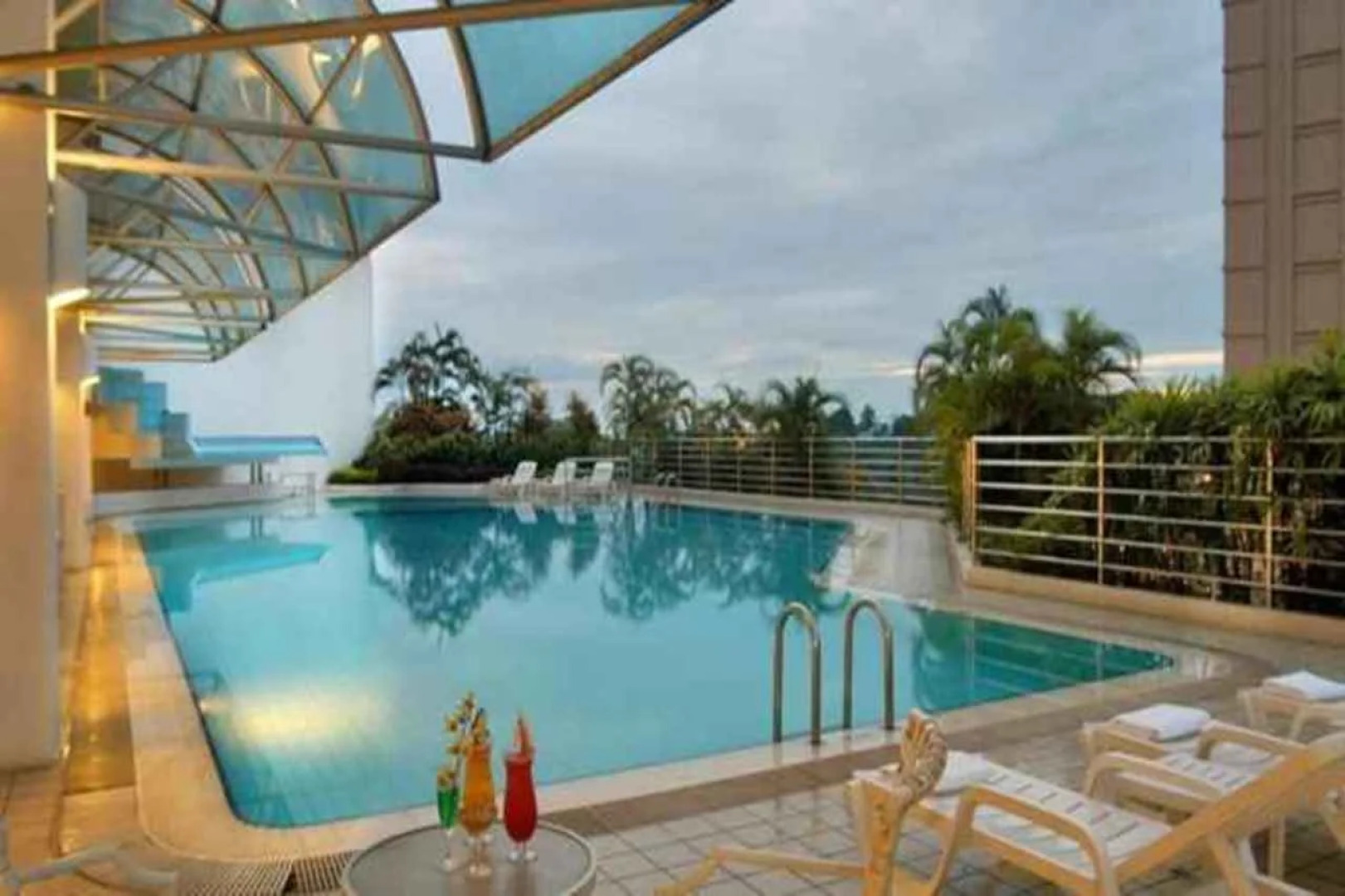 Puteri Wing, Riverside Majestic Hotel