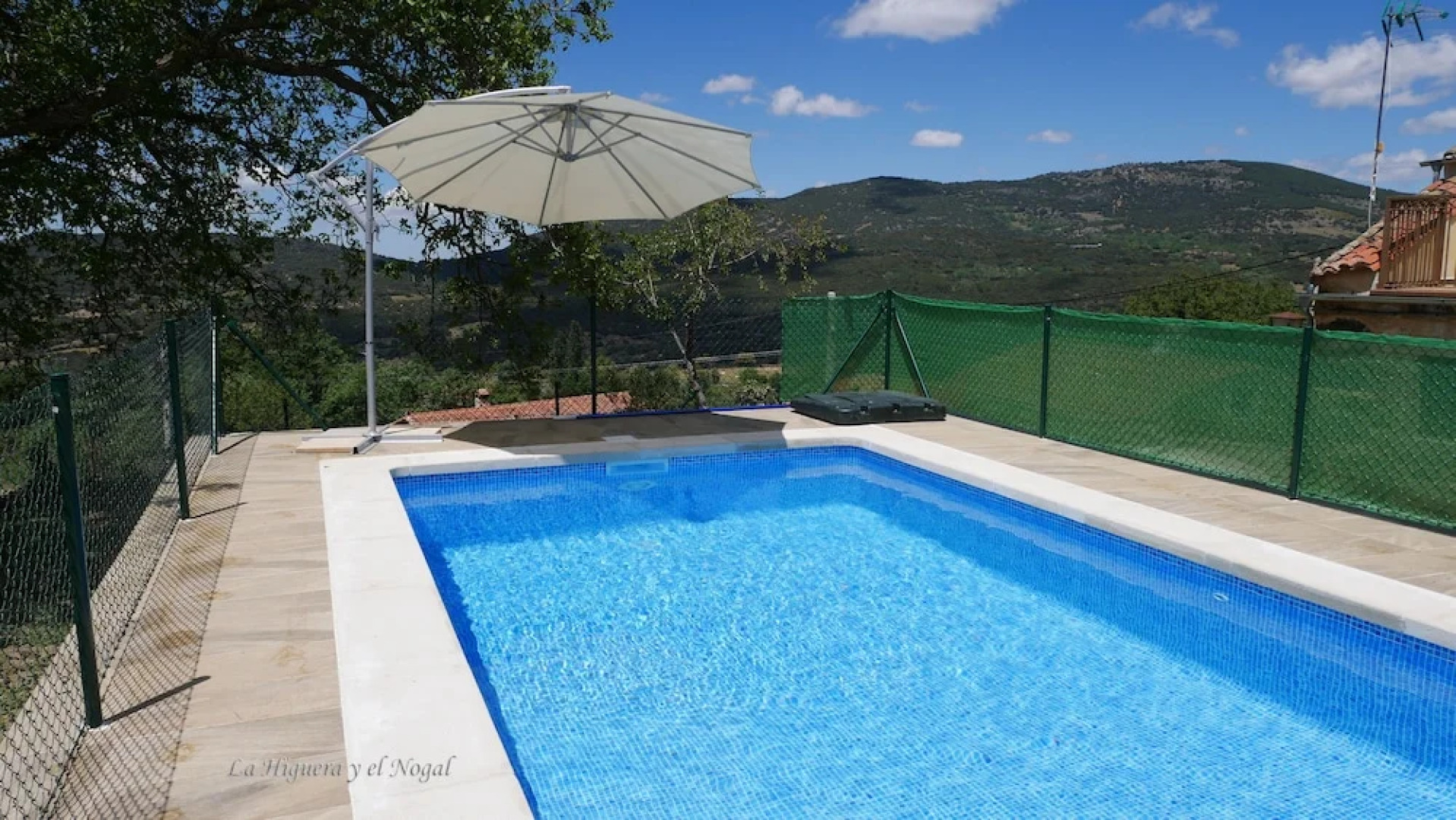 La Higuera Y El Nogal